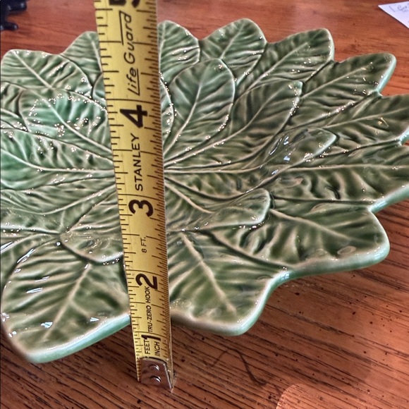 Bordallo Pinheiro Collectible RETIRED Lemon leaf ScallopedPattern Mint Condition - Picture 6 of 6